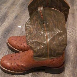 Ariat boots, ostrich round toe boots.
